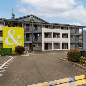 B&B HOTEL CHARTRES Le Forum